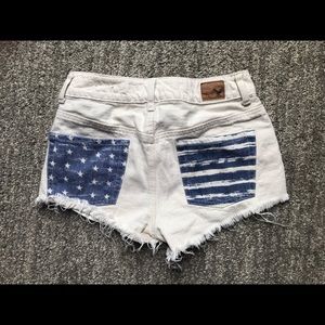 American Eagle High-Rise Festival Short